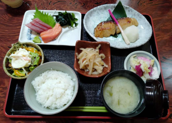 料理茶屋あづま　ランチメニュー